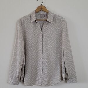 Chico's Tan White Patterned Button Down Shirt Roll Tab Sleeves Size‎ Large L
